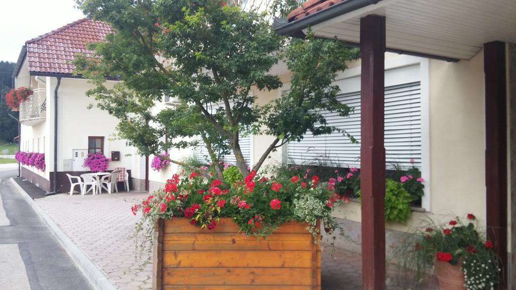Darja Guesthouse Dob Exterior photo